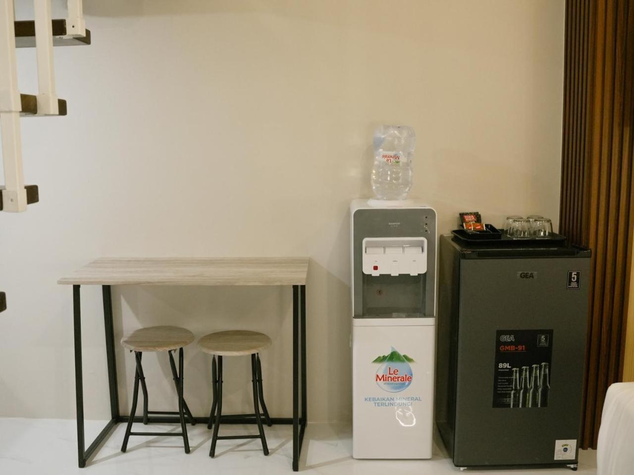 Verse Hotel Cirebon Esterno foto